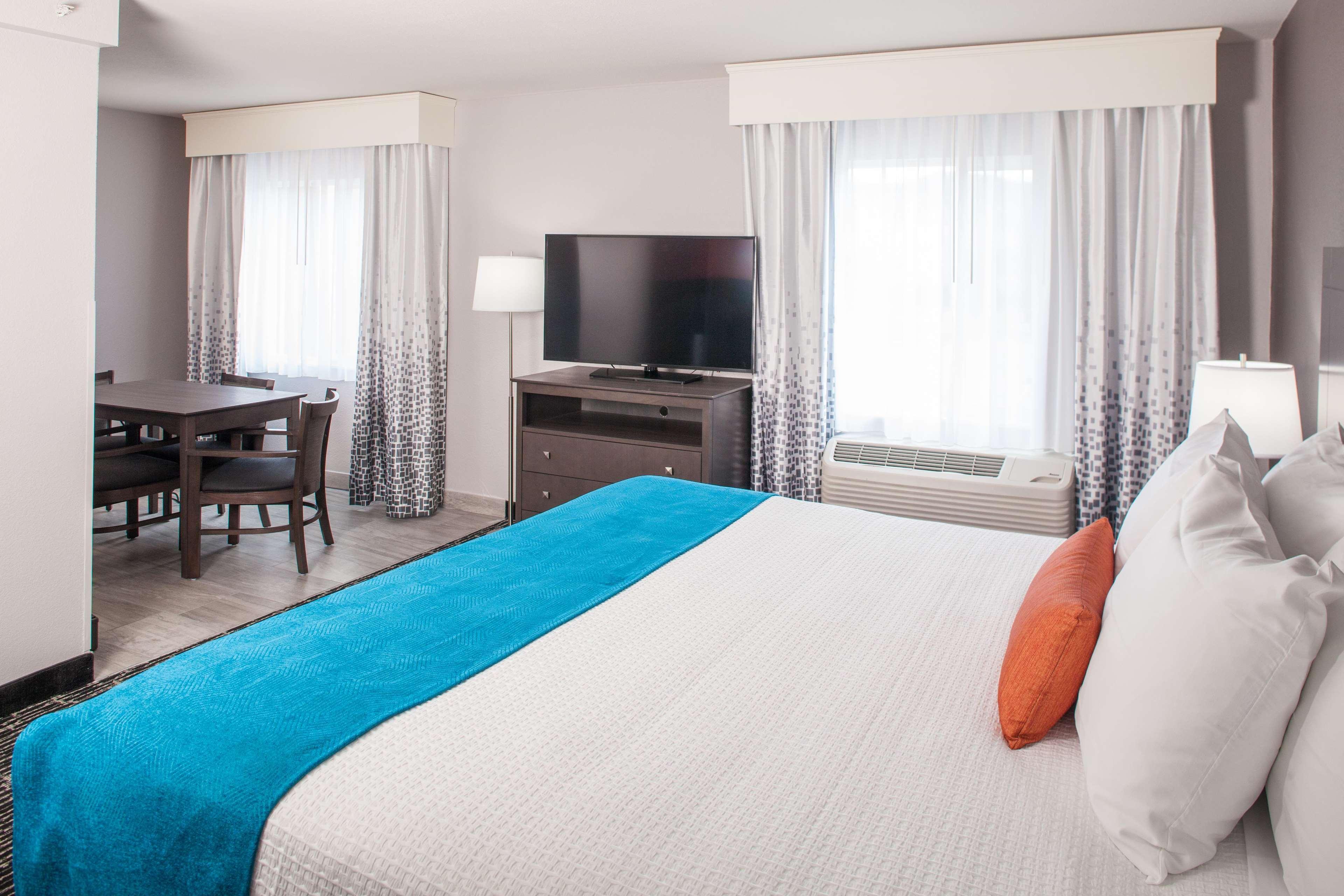 Best Western Holiday Manor Ньютон Экстерьер фото