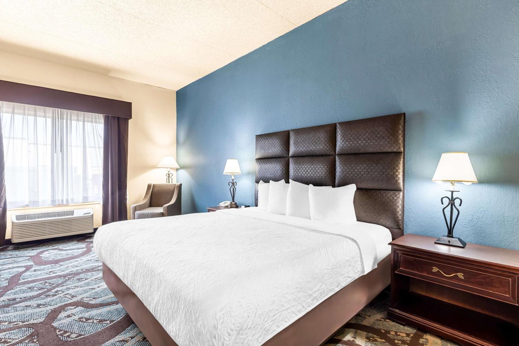 Best Western Holiday Manor Ньютон Экстерьер фото